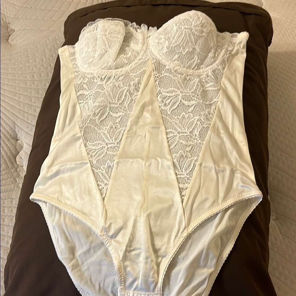 Lilly Pulitzer Cream Lace Shapewear Bodysuit